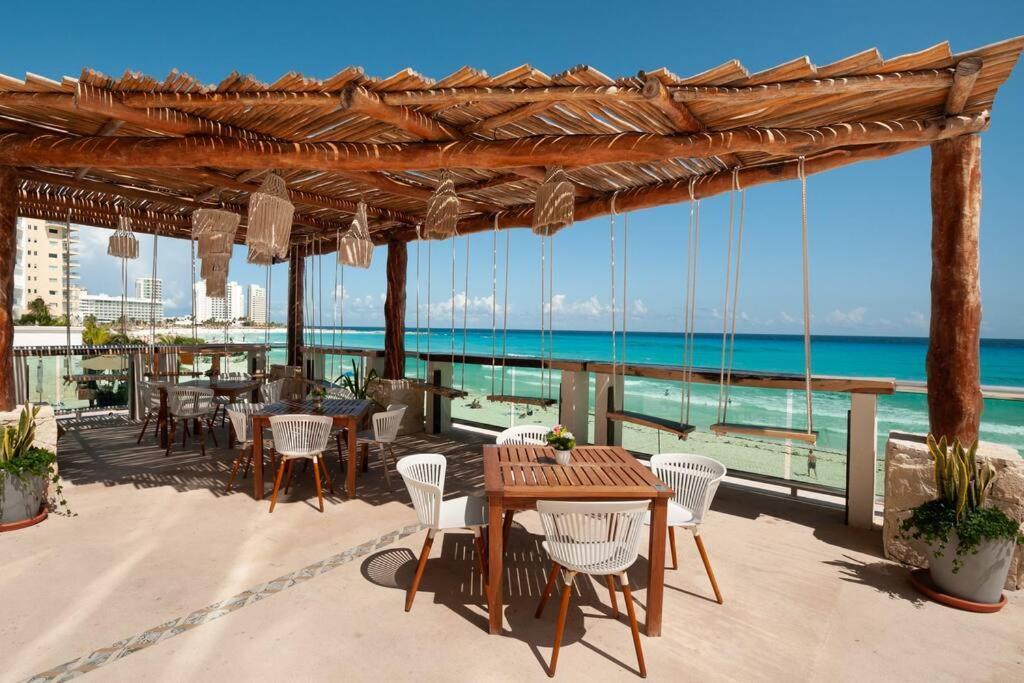 *Turquoise Escape- Beachfront Studio By Casa Paraiso* Cancún Zewnętrze zdjęcie